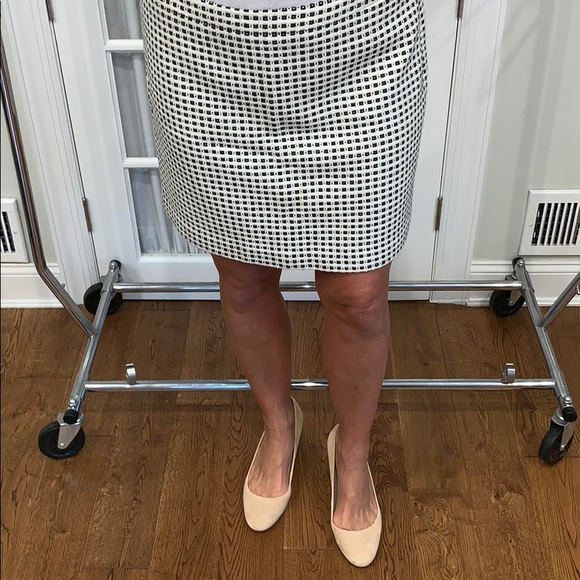 Skirt - Picture 1 of 2